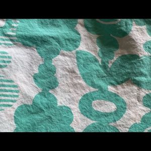 Pottery Barn Teen Pillowcases x 3 - Size Standard